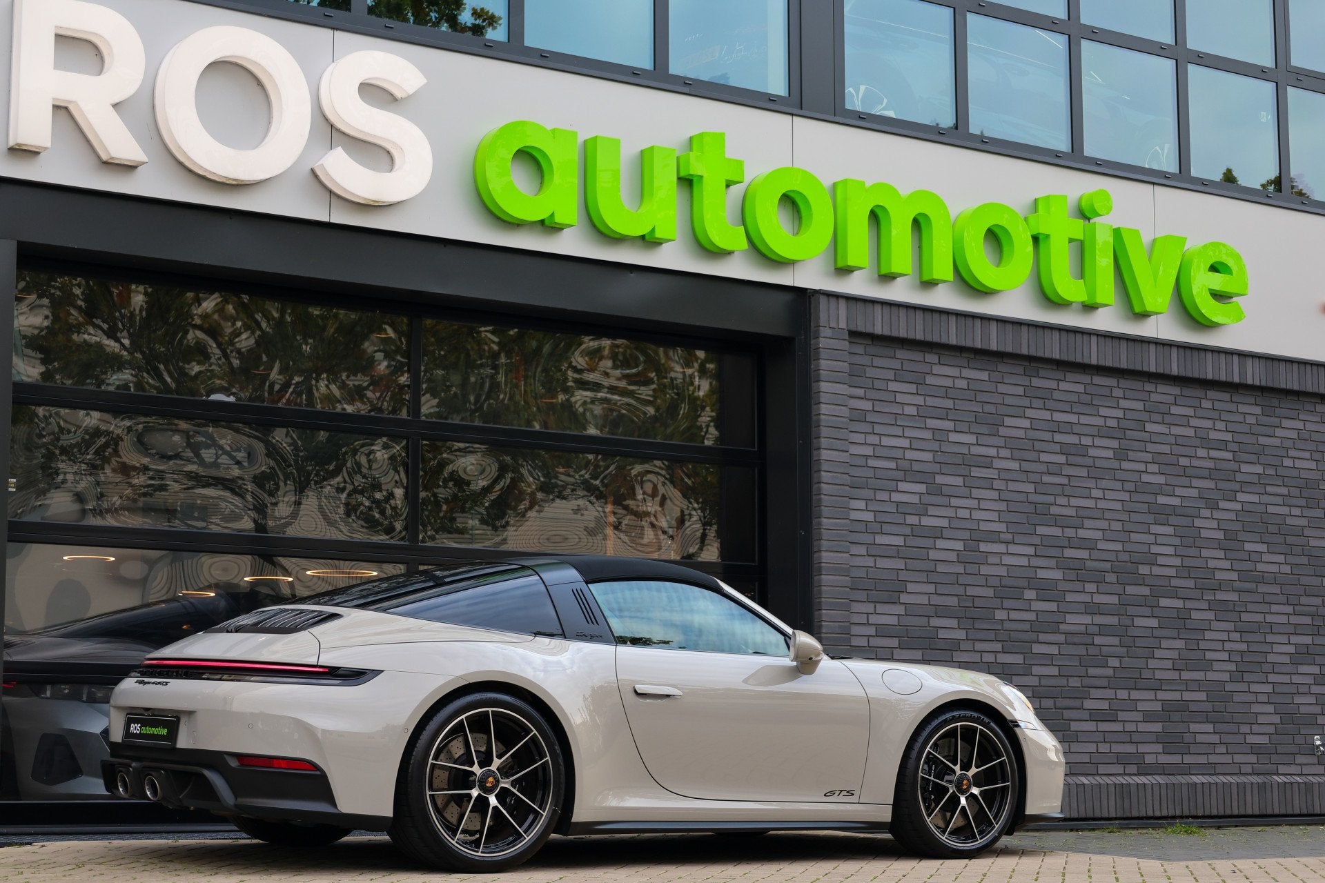 Porsche 911 3.6 T-Hybrid 4 GTS | NAP | LIFT | 360 | MEMORY |, Auto's, Automaat, Dealer onderhouden, Gebruikt, Euro 6