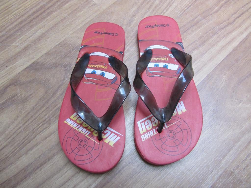 Slipper van Cars maat 33, Kinderen en Baby's, Kinderkleding | Schoenen en Sokken, Jongen of Meisje, Schoenen, Ophalen of Verzenden