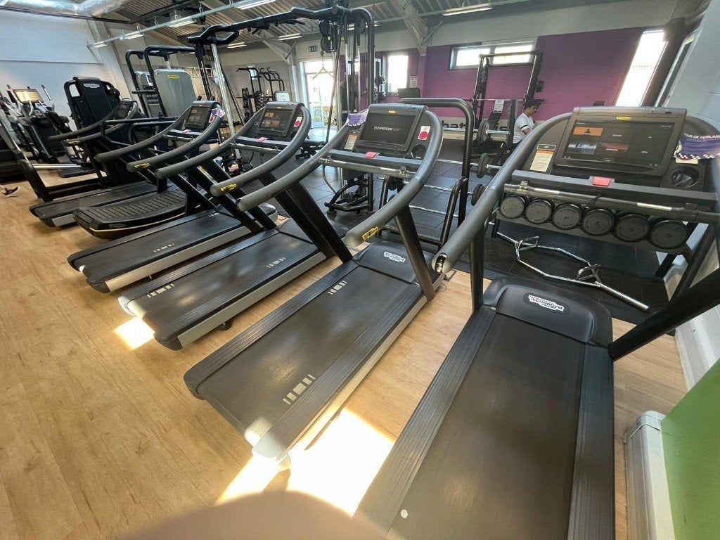 5 x Technogym Excite JOG  Live Console, Ophalen, Overige materialen, Gebruikt, Benen