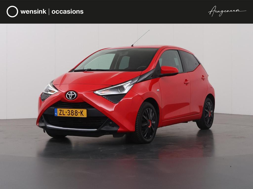 Toyota Aygo 1.0 VVT-i x-play | LED | Navigatie* | Automaat |, Auto's, Stof, Gebruikt, Euro 6, 4 stoelen