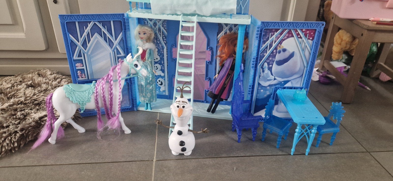 Disney Frozen IJskasteel Speelset met Elsa en Anna, Ophalen of Verzenden, Gebruikt, Overige typen