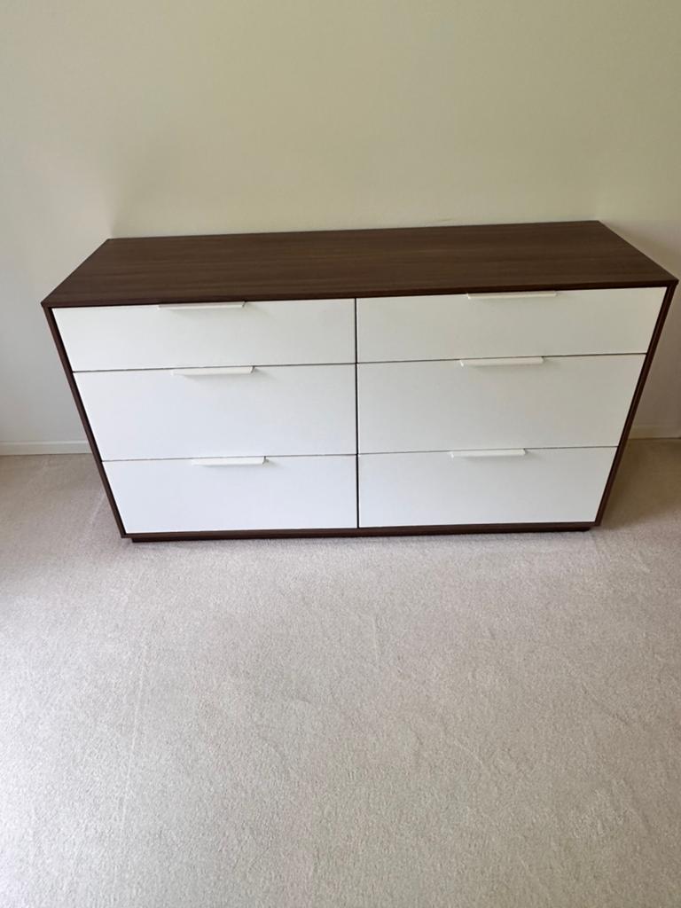 Dressoir 2 stuks zeer netjes, nog onbeschadigd 146.5/80/52cm, Ophalen of Verzenden, Zo goed als nieuw, 25 tot 50 cm