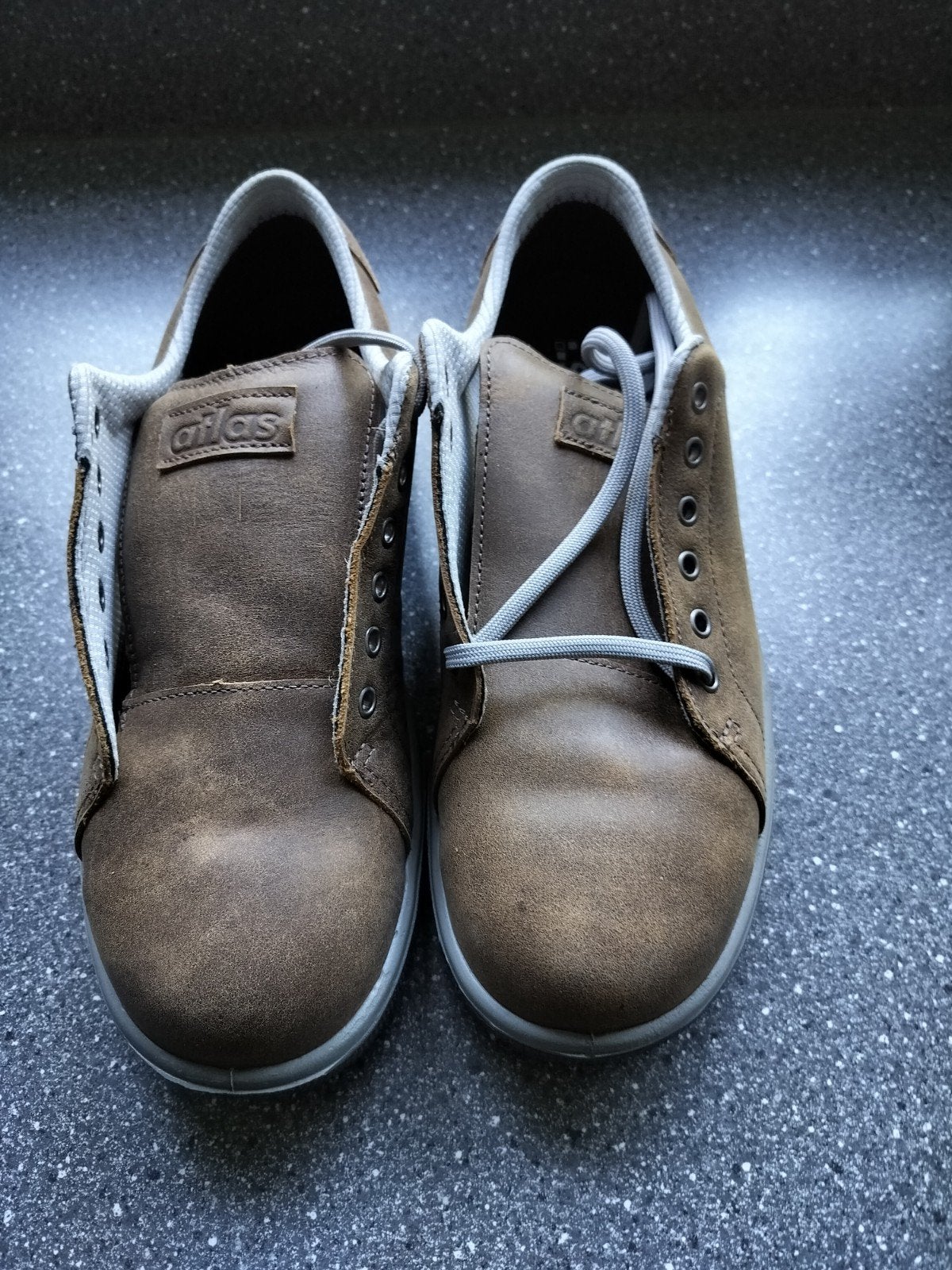 Atlas Werkschoenen Maat 42 - Nieuw en Modieus Model, Kleding | Heren, Atlas, Bruin, Nieuw, Ophalen of Verzenden