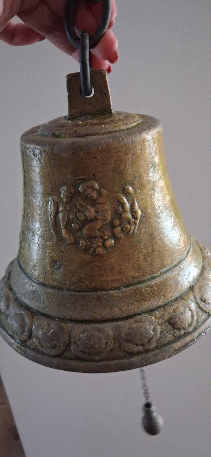 Mooie Oude Bel met Reliëf, Antiek en Kunst, Ophalen of Verzenden