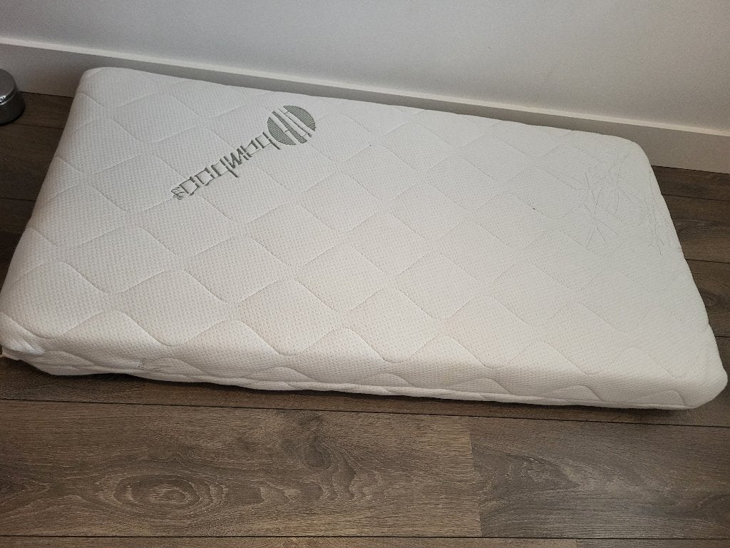 Verschillende bed benodigdheden baby/peuter kamer, Ophalen of Verzenden, Zo goed als nieuw, Minder dan 140 cm, Matras