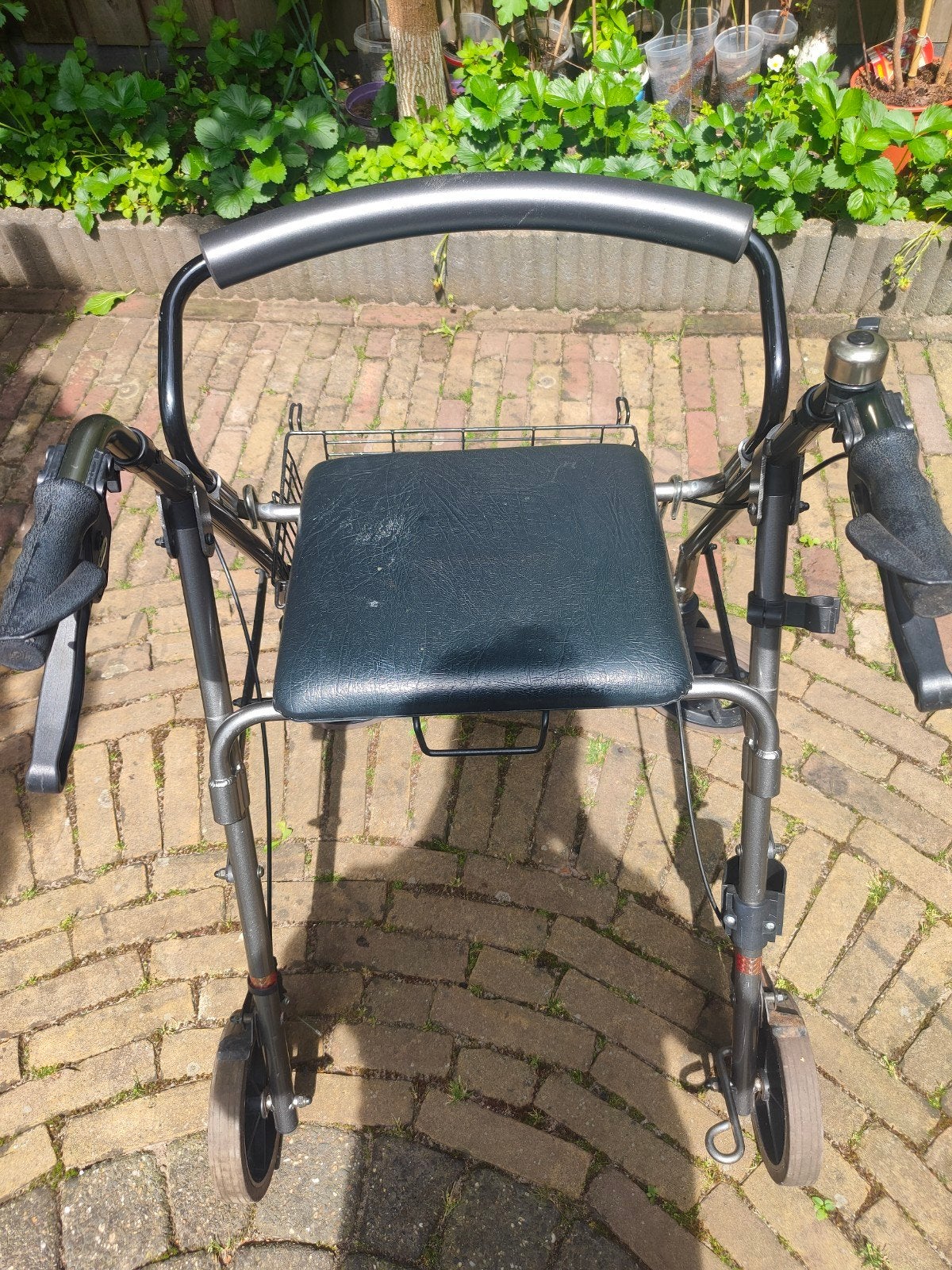 Rollator en rolstoel ineen., Diversen, Ophalen of Verzenden