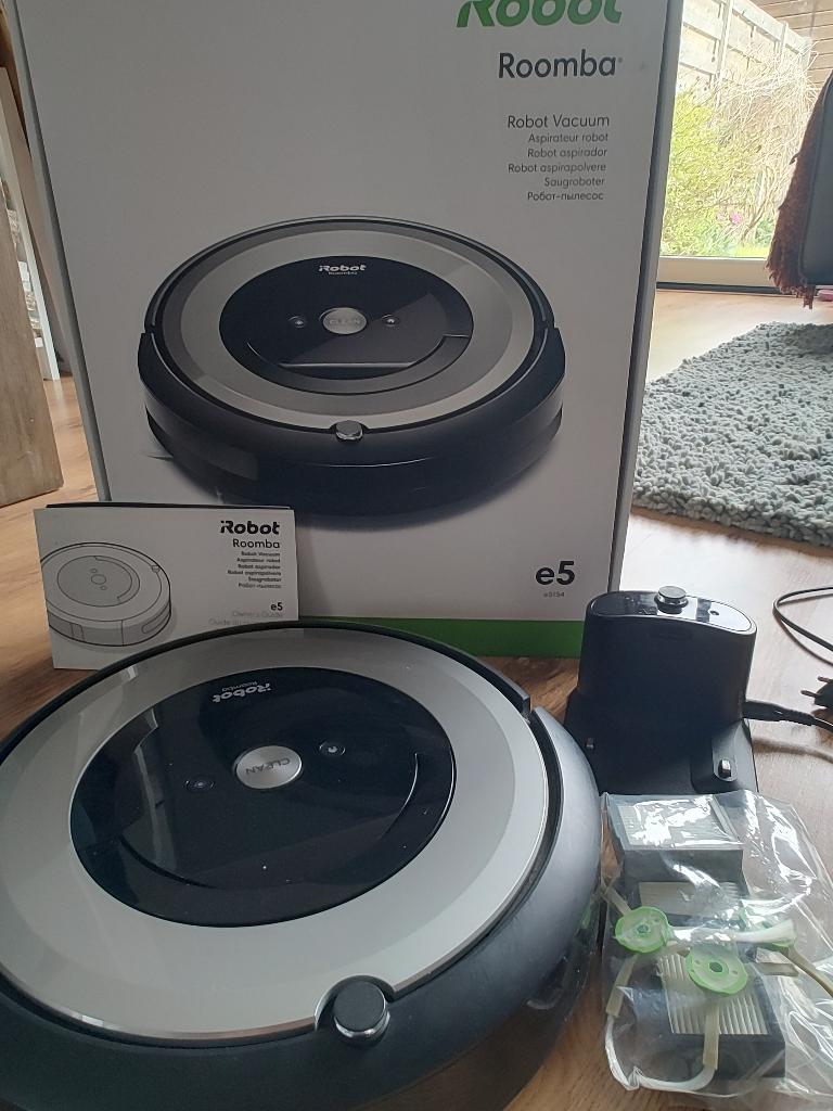 Robotstofzuiger IRobot Roomba E5, Witgoed en Apparatuur, Stofzuigers, Gebruikt, Ophalen of Verzenden, Robotstofzuiger, Minder dan 1200 watt