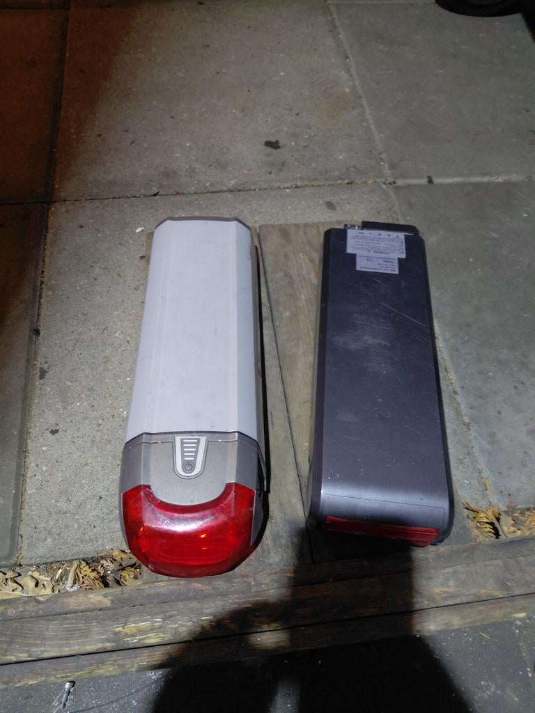 2 E-bike accu's, beide laden op, Ophalen of Verzenden, Gebruikt, Accessoires