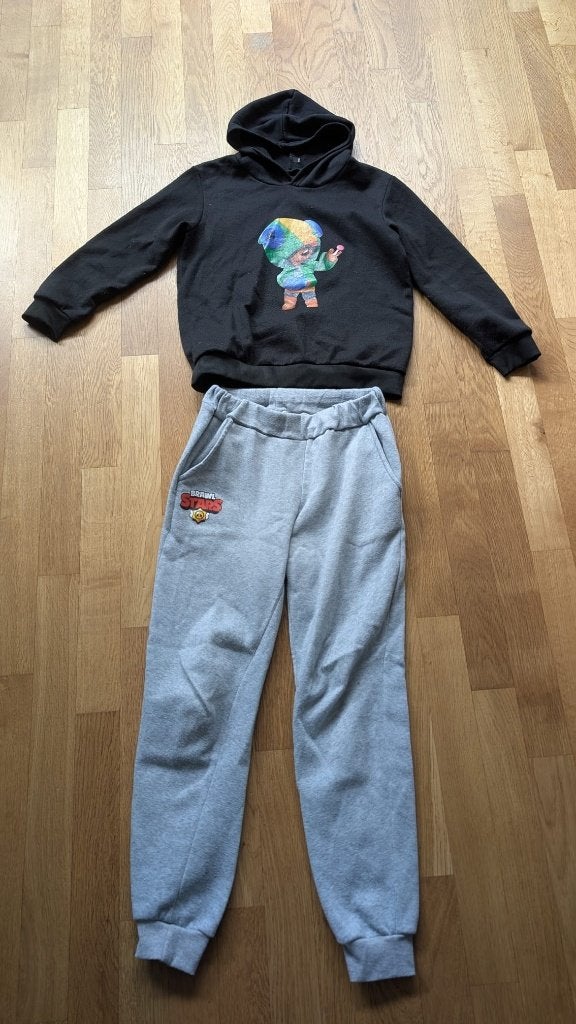 Brawl Stars trainingspak. Hoodie en een joggingbroek. IZGS, Ophalen of Verzenden, Gebruikt, Brawl Stars, Jongen of Meisje