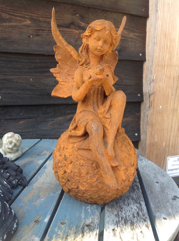 Aanbieding set super mooie beeldjes fairy tale., Tuin en Terras, Tuinbeelden, Ophalen of Verzenden, Nieuw, Metaal, Engelenbeeld