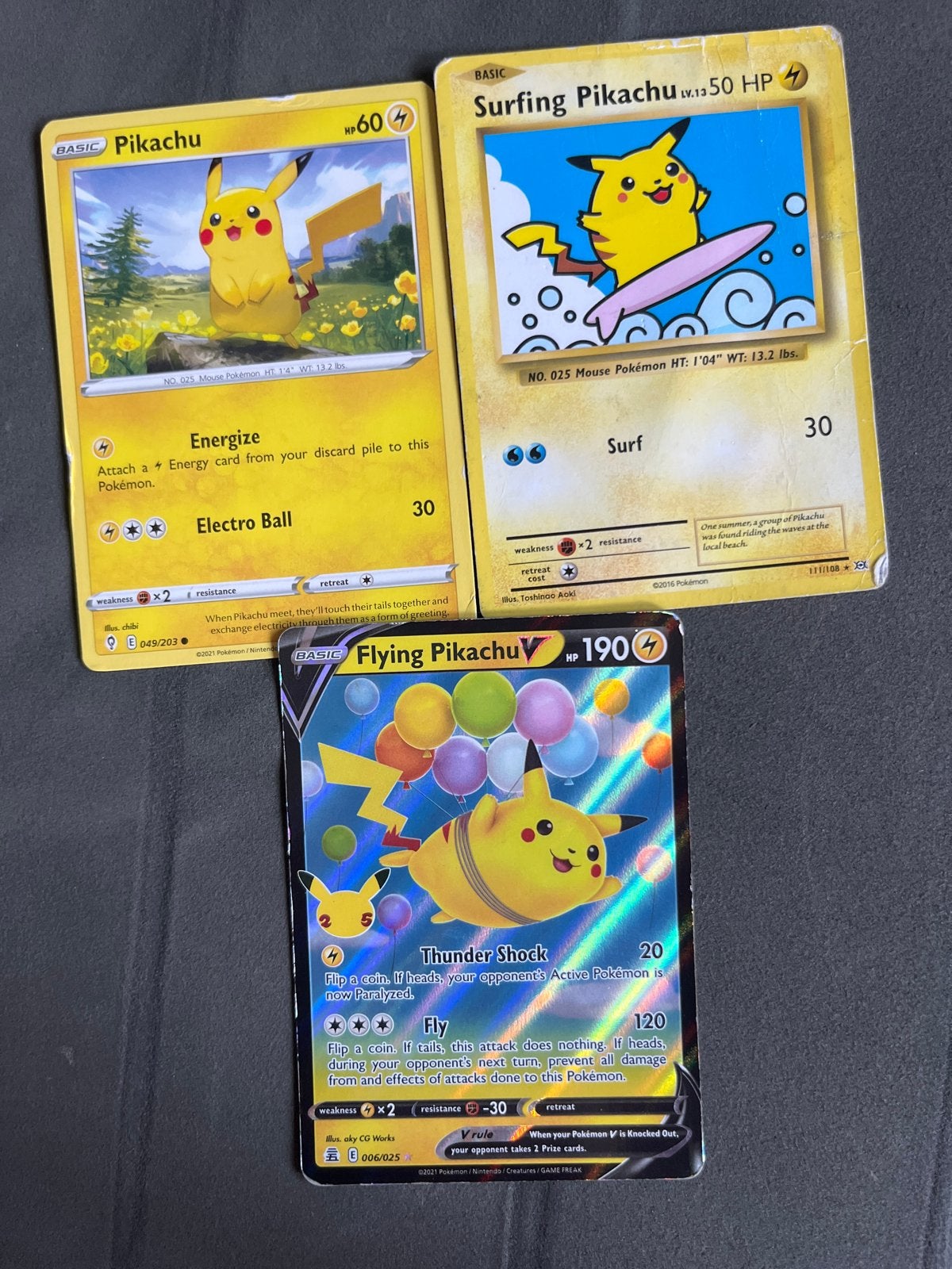 Pikachu Pokémon Kaarten: Basic, Surfing & Flying V, Ophalen, Gebruikt, Meerdere kaarten