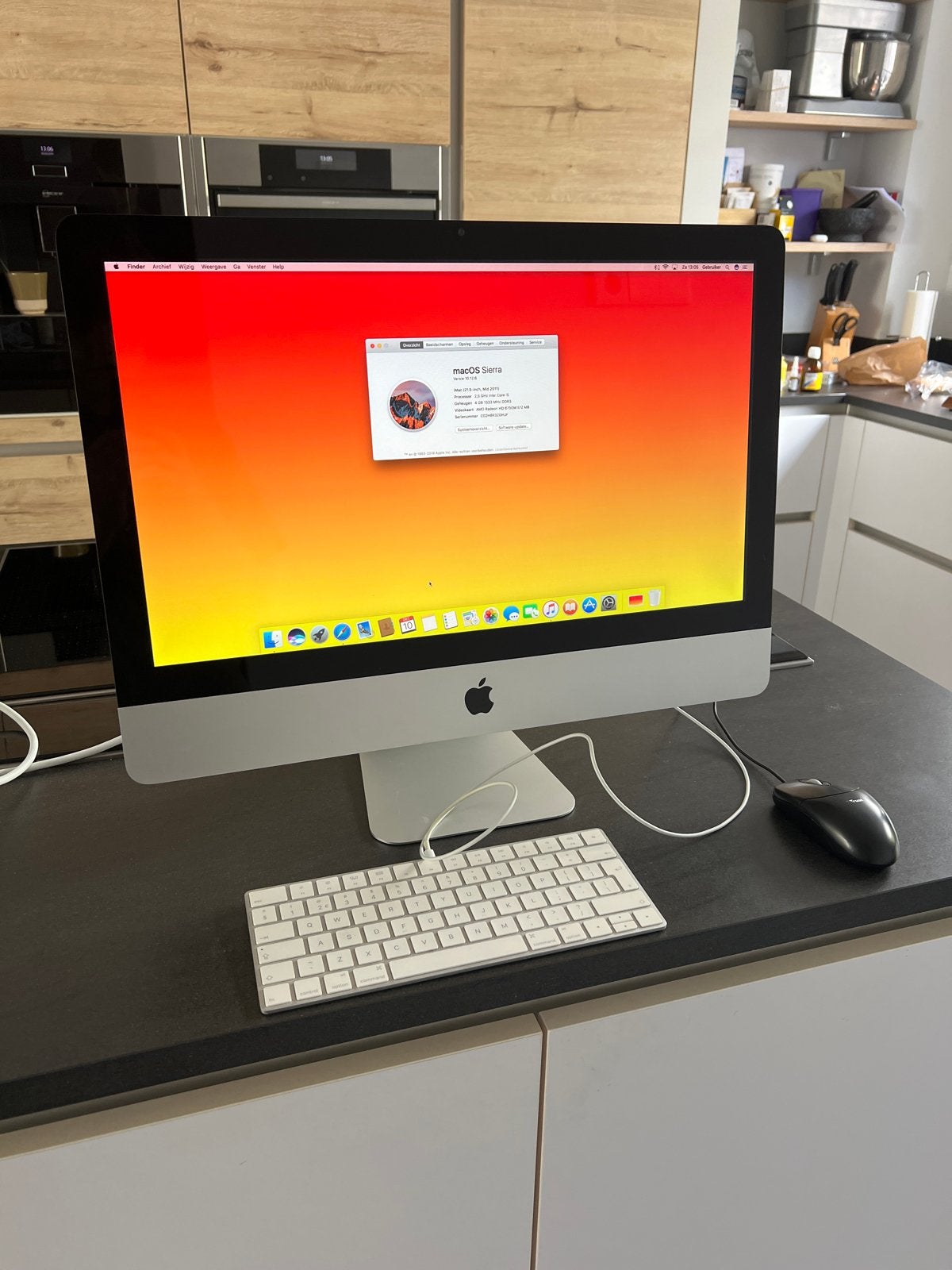 Apple iMac 21,5 inch Mid 2011 met bedrade accessoires, Computers en Software, Ophalen, Gebruikt, 2 tot 3 Ghz, SSD