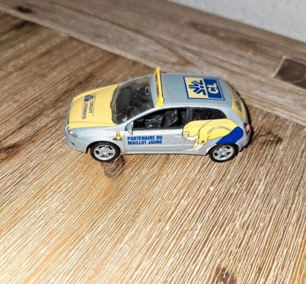 Modelauto tour de france, Verzenden, Zo goed als nieuw, Auto, Overige merken
