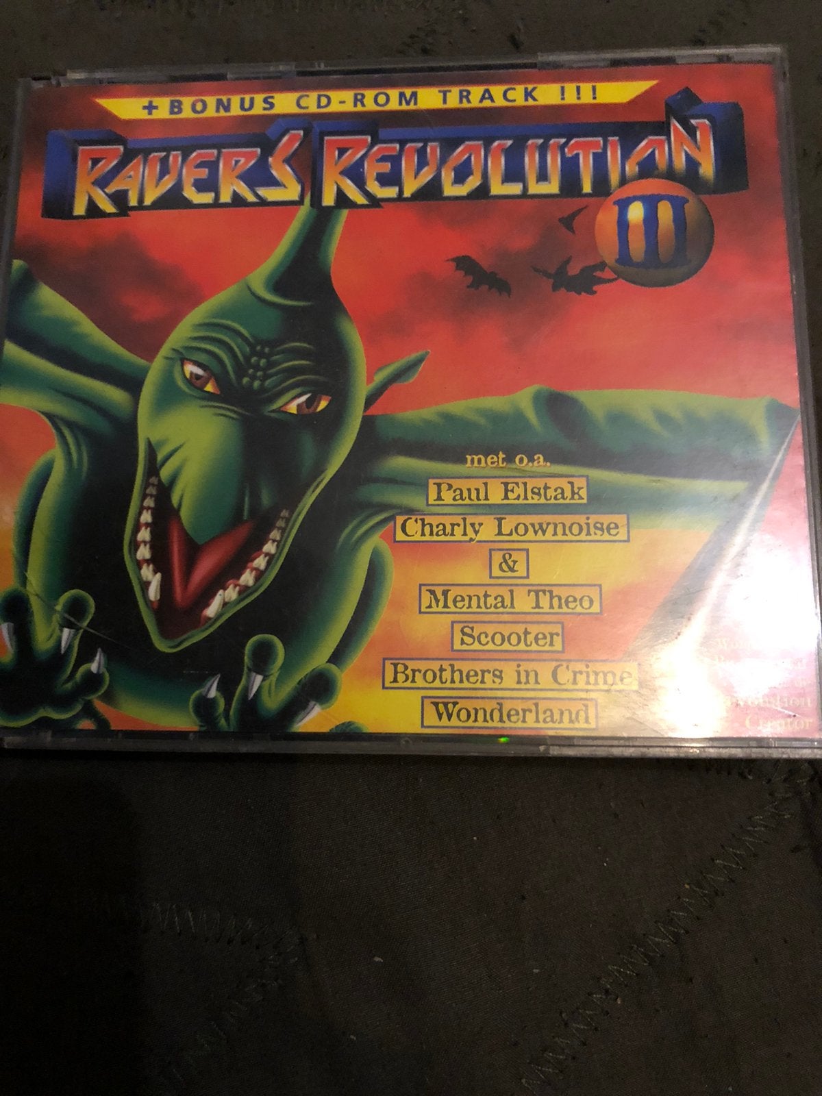Mooie hardcore cd ravers revolution 2 uit 1996, Cd's en Dvd's, Ophalen of Verzenden, Zo goed als nieuw