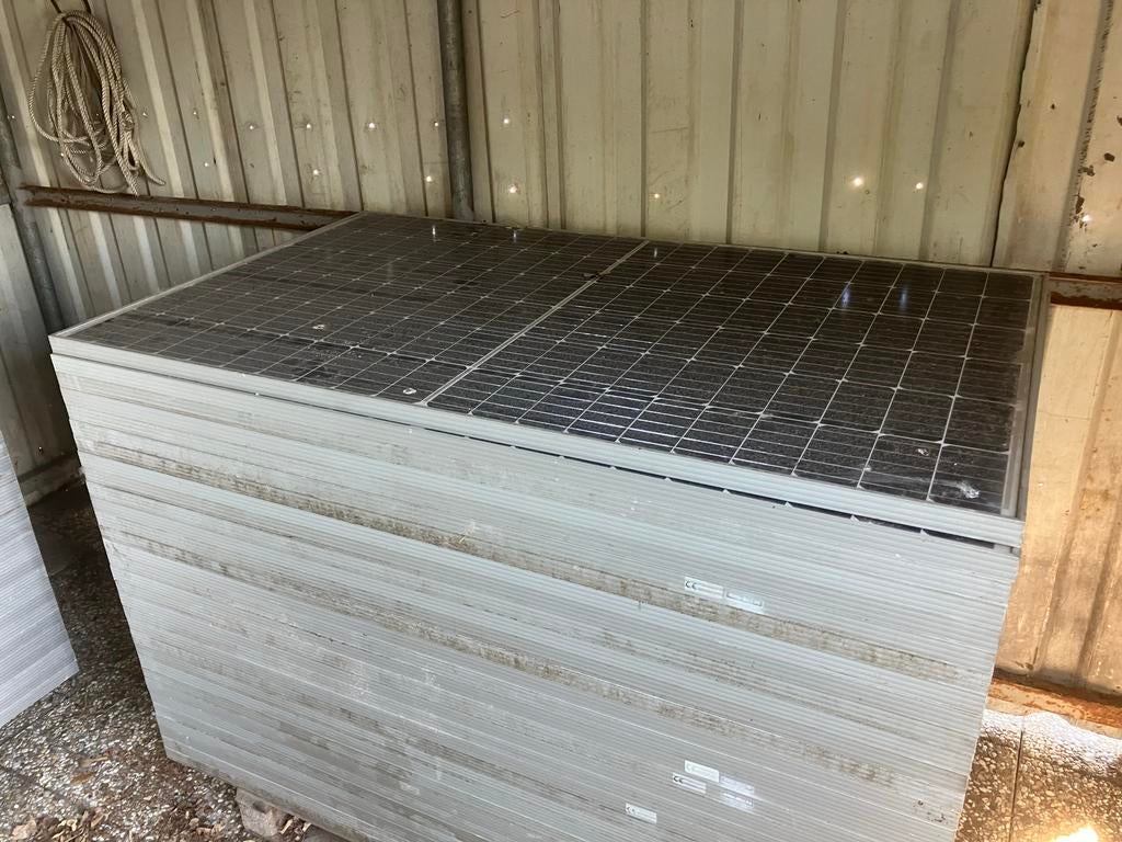 JA Solar Zonnepanelen 335Wp - Nieuwstaat, Ophalen of Verzenden, Zo goed als nieuw, Paneel, 200 wattpiek of meer