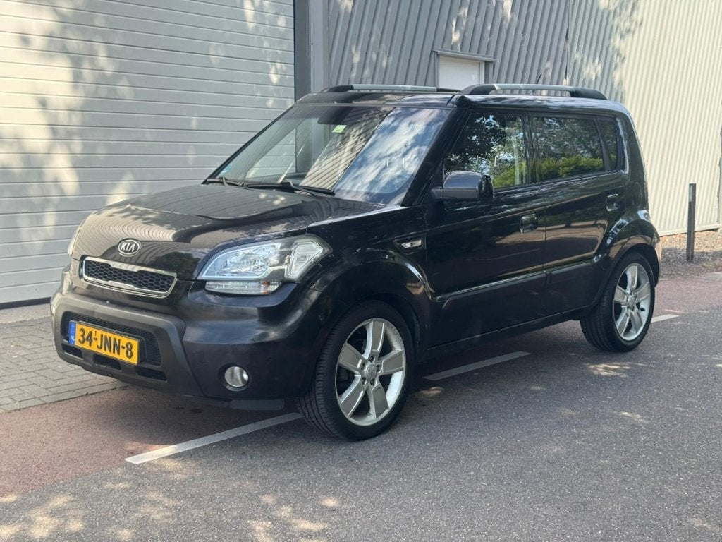Kia Soul 1.6 CRDi X-ecutive (bj 2009), Gebruikt, 4 cilinders, Zwart, Bedrijf