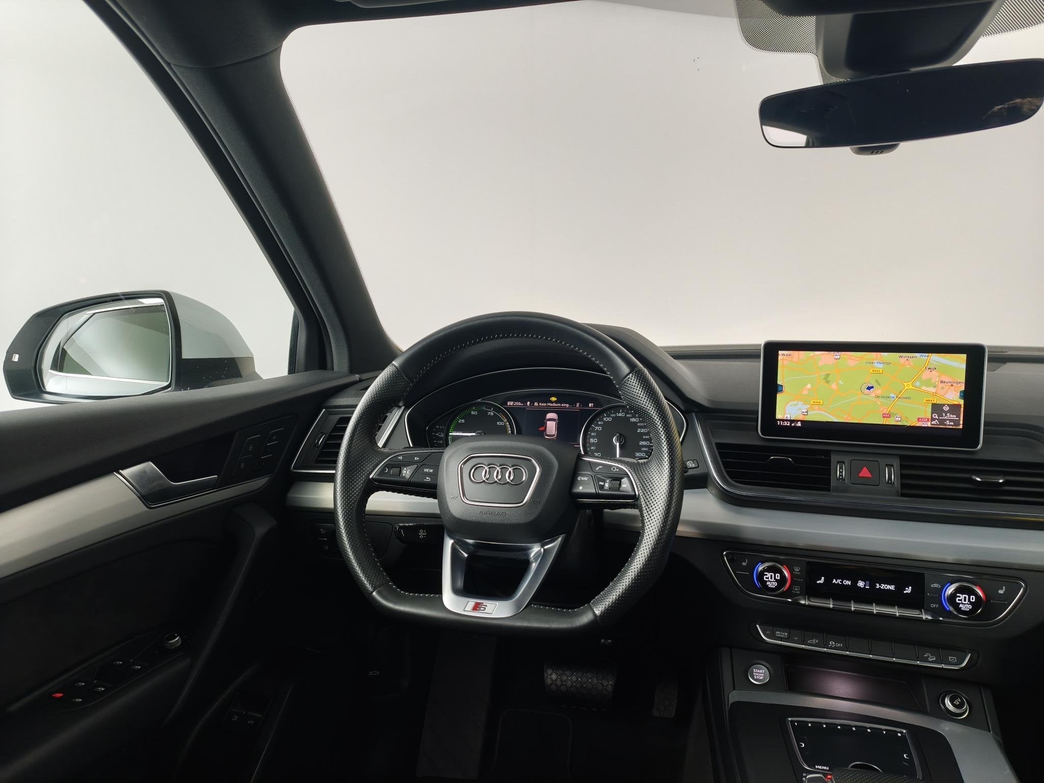 Audi Q5 50 TFSI e quattro S edition LEDER | NAVIGATIE | S-LI, Automaat, 4 cilinders, Wit, Bedrijf