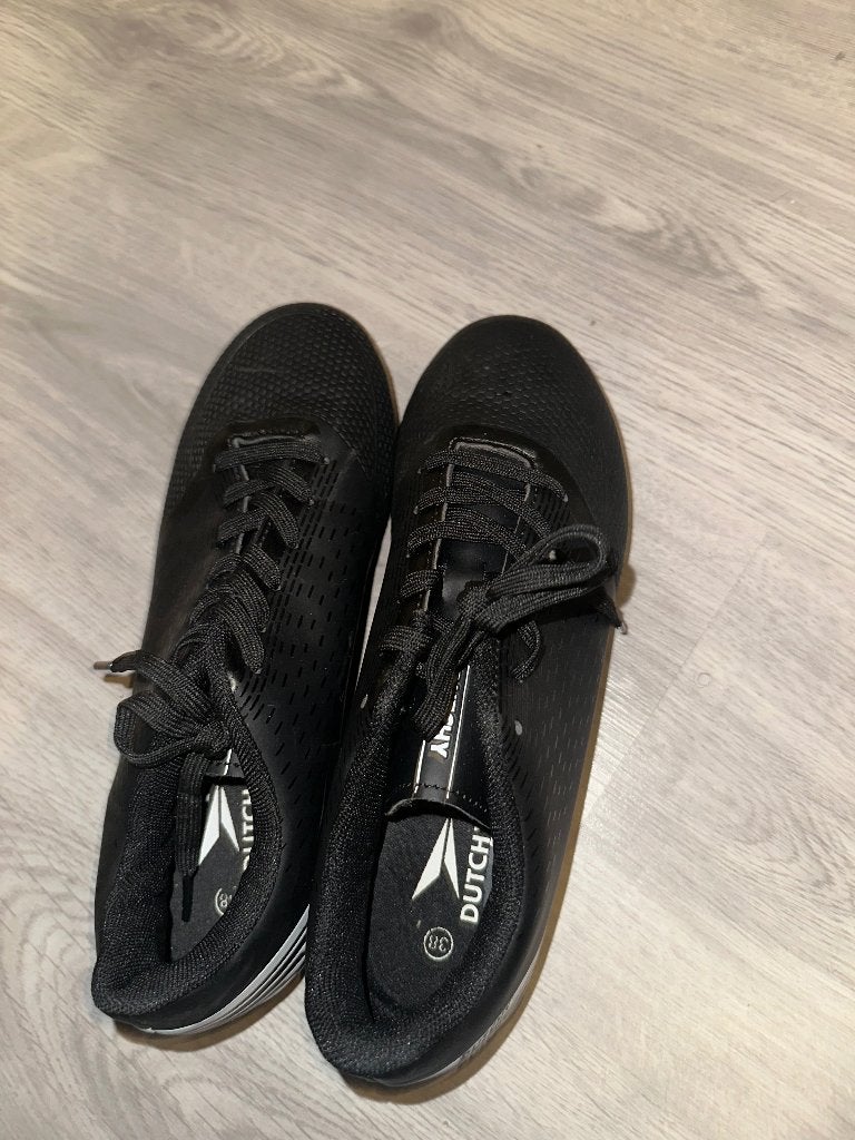 Voetbal schoenen, Maat XS of kleiner, Schoenen, Ophalen of Verzenden, Zo goed als nieuw