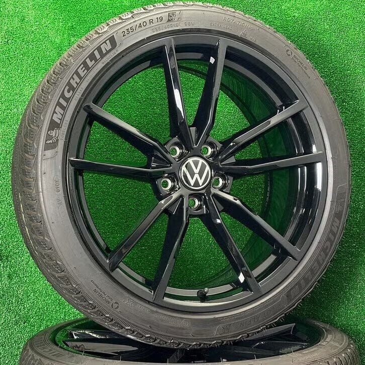 Originele 19 inch VW Pretoria velgen winterbanden Passat B8, 19 inch, Gebruikt, Banden en Velgen, Germany