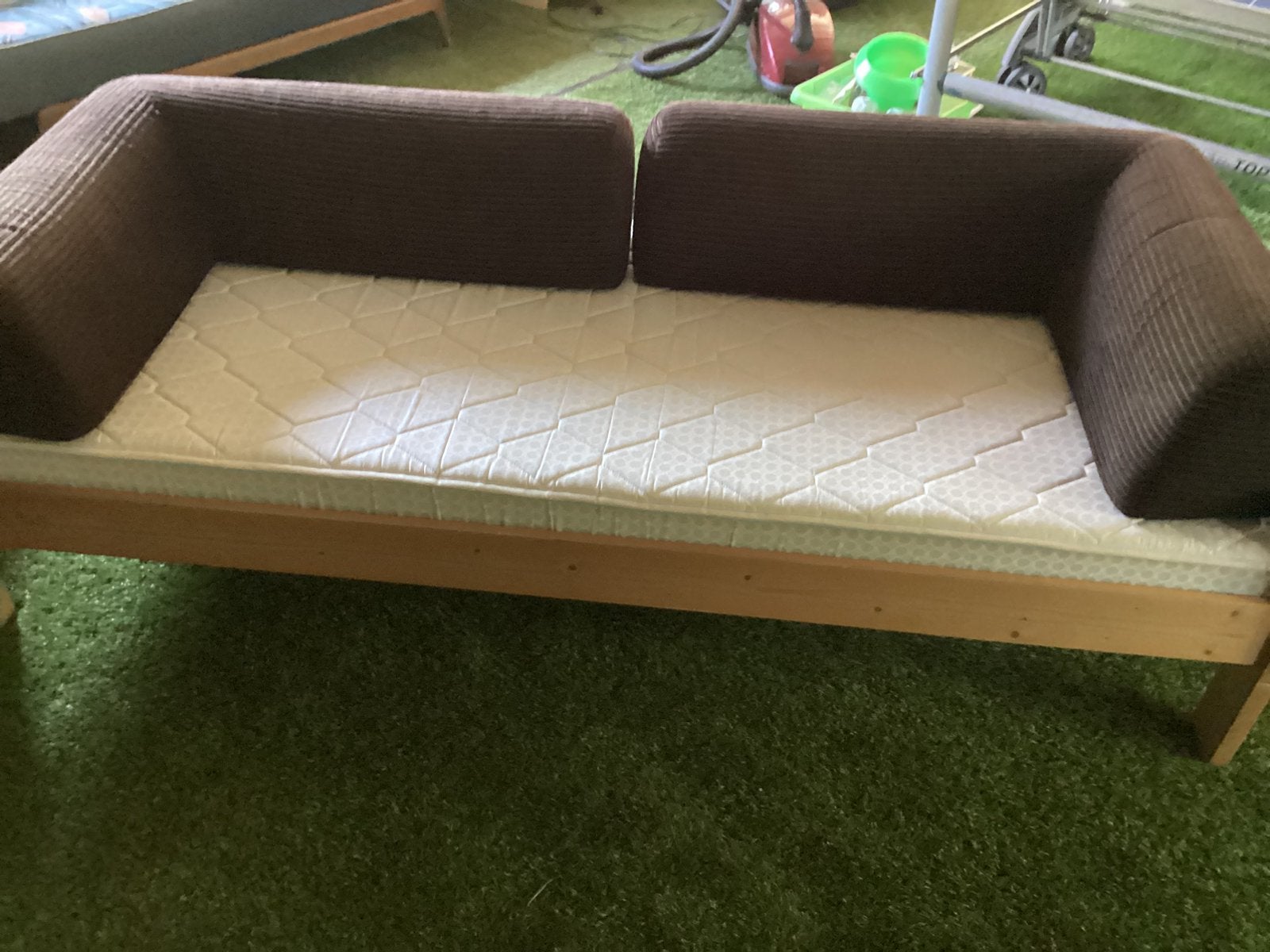 Ikea bed/bank, Huis en Inrichting, Slaapkamer | Bedden, Ophalen, Gebruikt, Eenpersoons, Wit