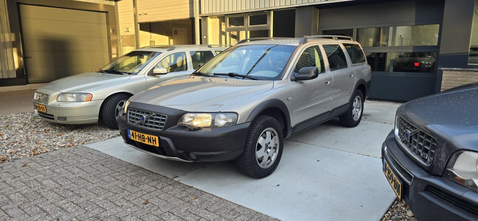 Volvo XC70 2.4T, Auto's, Automaat, 1800 kg, 1657 kg, Beige
