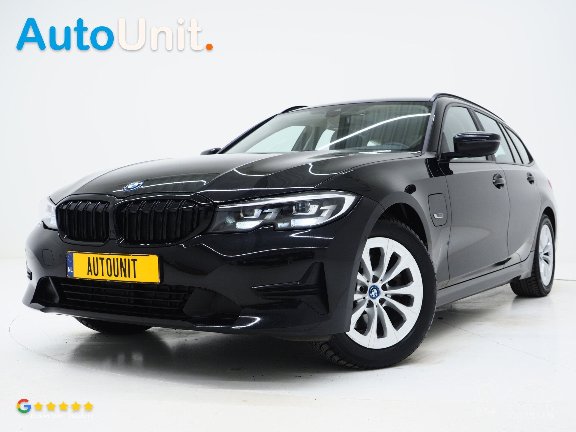 BMW 3 Serie Touring 320e Shadow Line | Camera | Trekhaak | L, Auto's, BMW, Automaat, 1998 cc, Gebruikt, Zwart