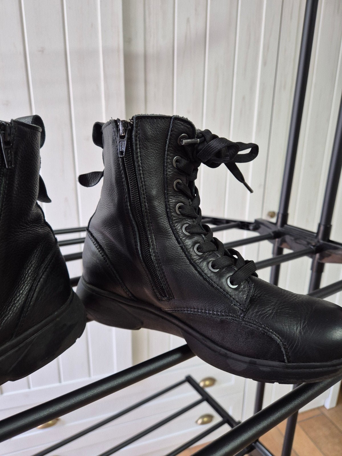 xsensible  maat 38, Ophalen of Verzenden, Zo goed als nieuw, Zwart, Sneakers of Gympen