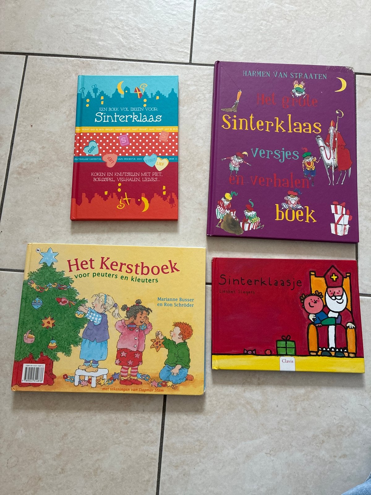 4 kinderboeken: 3x Sinterklaas, 1x Kerst - Voorleesboeken, Fictie algemeen, Jongen of Meisje, Voorleesboek, 4 jaar