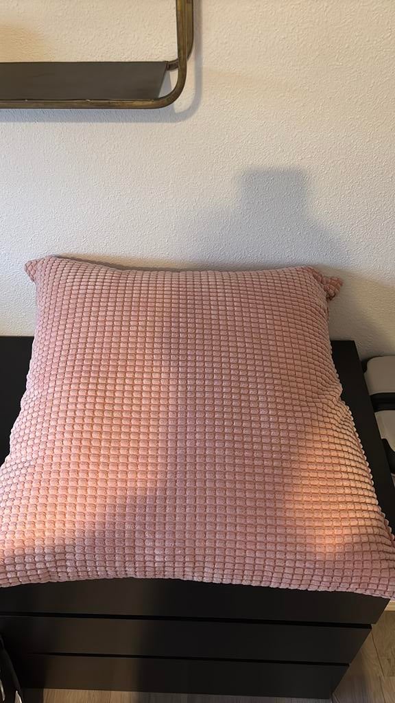 Kussen 65x65cm, Ophalen, Zo goed als nieuw, Roze, Vierkant
