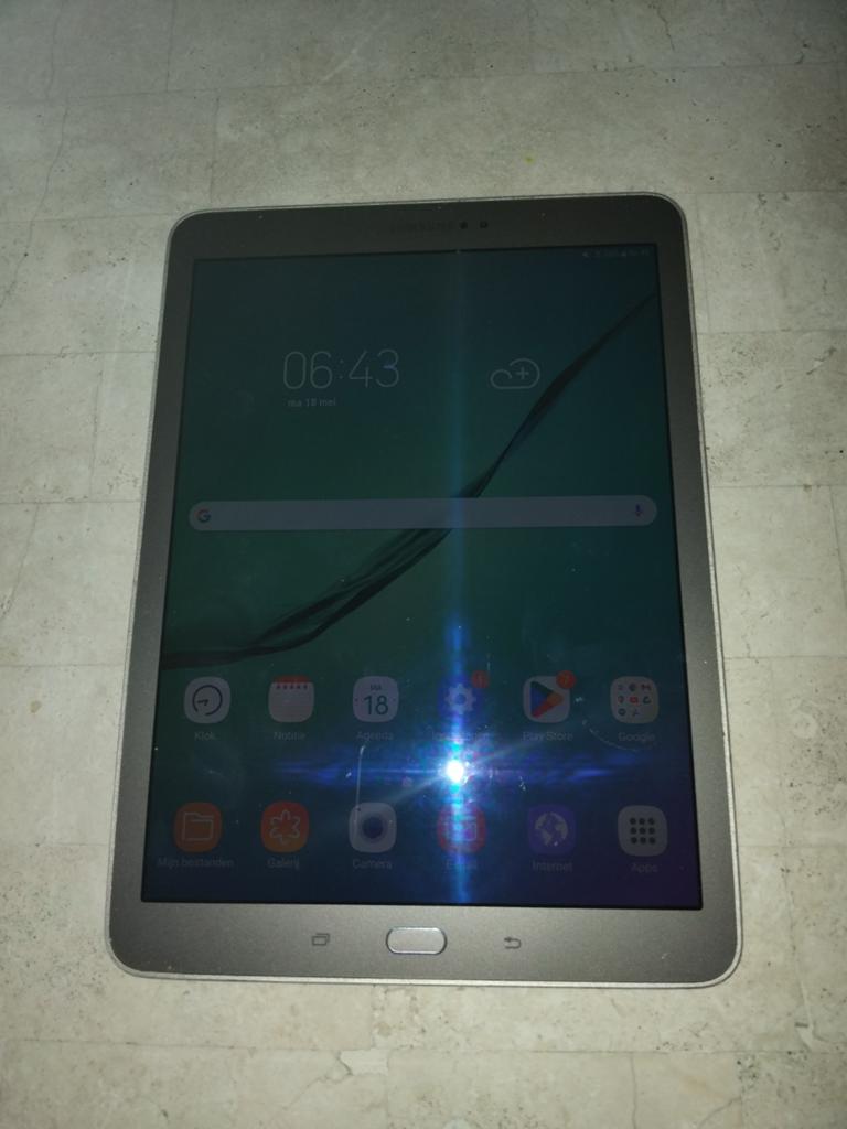 Samsung Galaxy Tab S2 9.7" (SM-T813) met hoes, 10 inch, 32 GB, Ophalen of Verzenden, Zo goed als nieuw