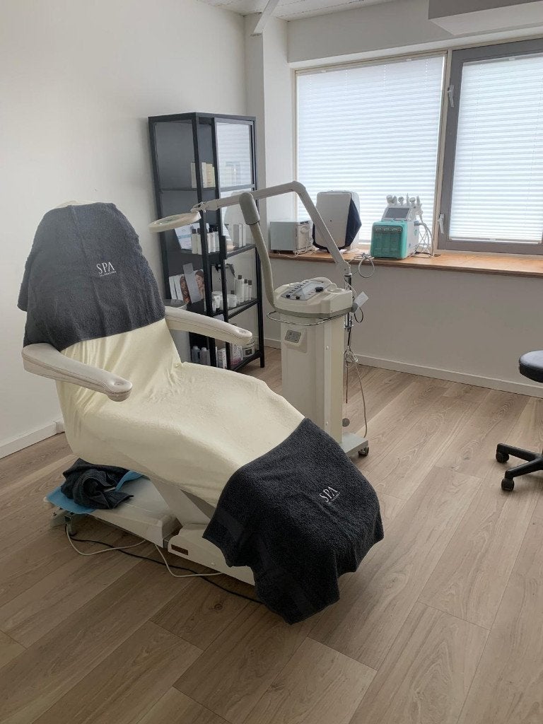 praktijkruimte / kantoorruimte te huur, Zakelijke goederen, 14 m², Huur, Praktijkruimte