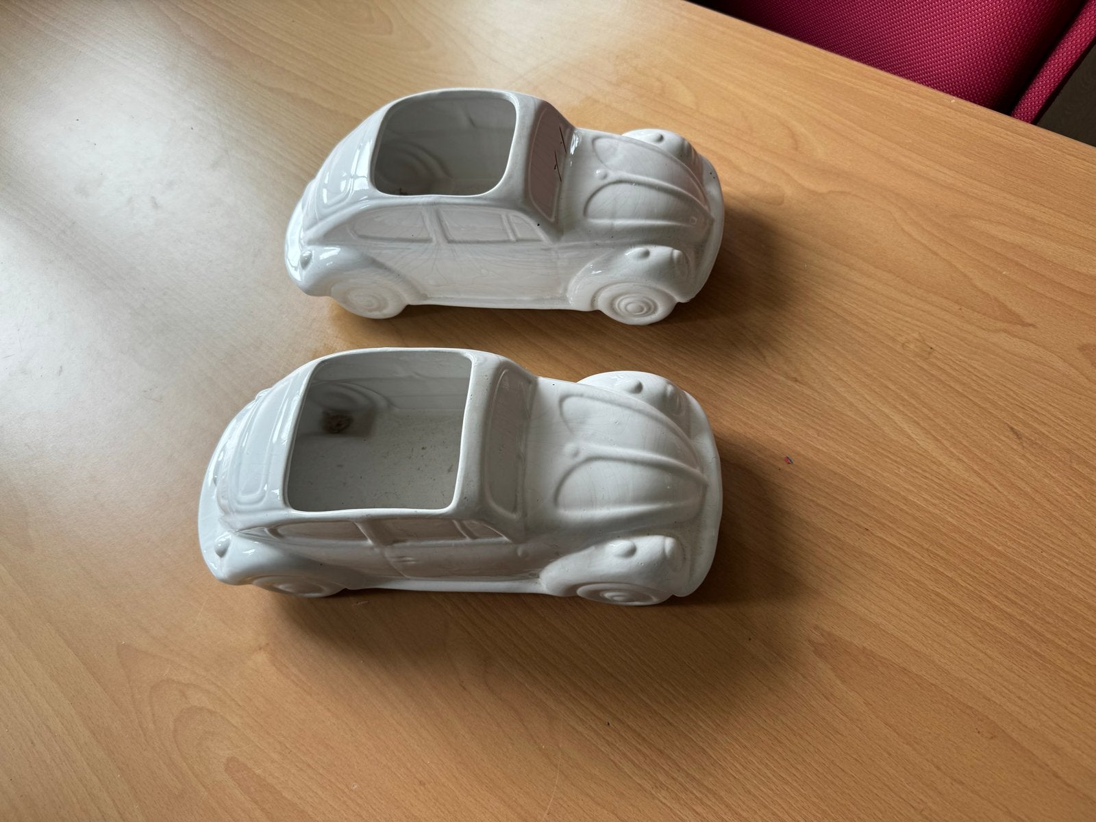 Set van 2 VW Kever porseleinen plantenbakken voor binnen, Tuin en Terras, Overige materialen, Gebruikt, Minder dan 30 cm, Minder dan 60 cm