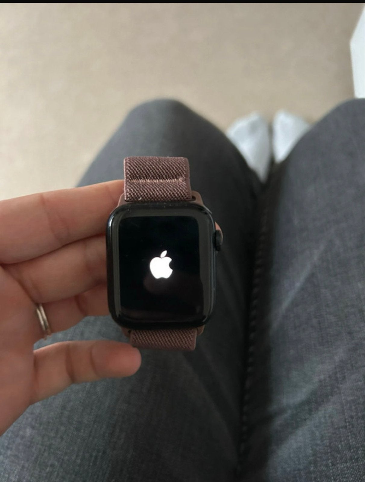 Apple Watch SE (2e Gen) 44mm Mid Alu Mid Sp GPS - Zo goed al, Sieraden, Tassen en Uiterlijk, Smartwatches, Afstand, Zwart, IOS