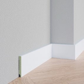 (Bijna) gratis: MDF plinten15 x 70 (4480 en 244) mm, Ophalen, Nieuw, Mdf, 250 cm of meer