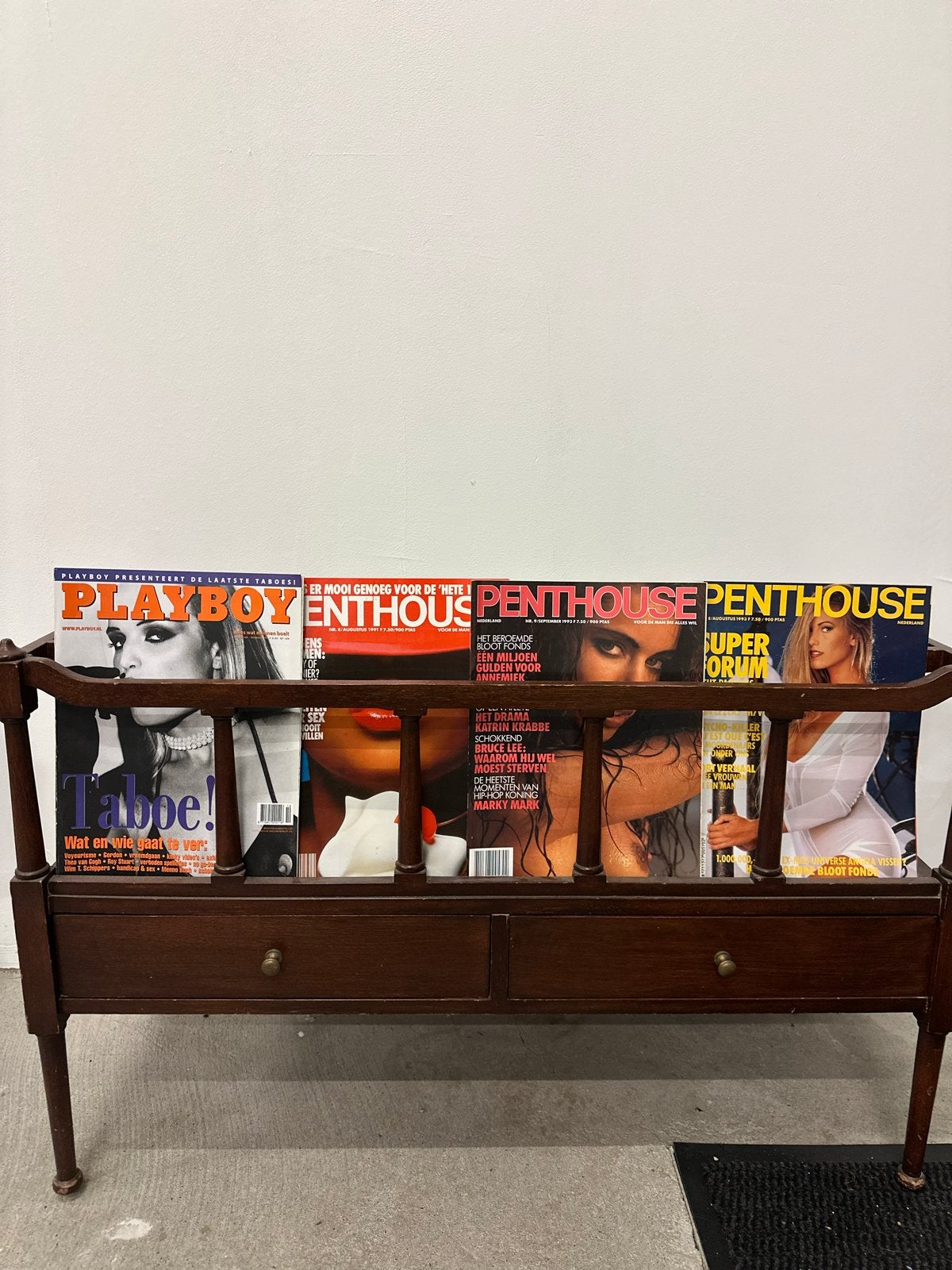 Antiek tijdschriften kastje / lectuurbak, Ophalen of Verzenden, Gebruikt