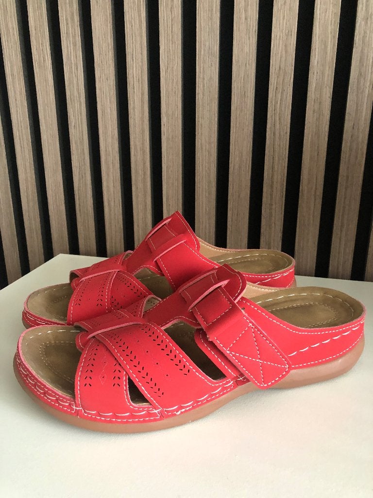 Slippers, Slippers, Verzenden, Zo goed als nieuw, Rood