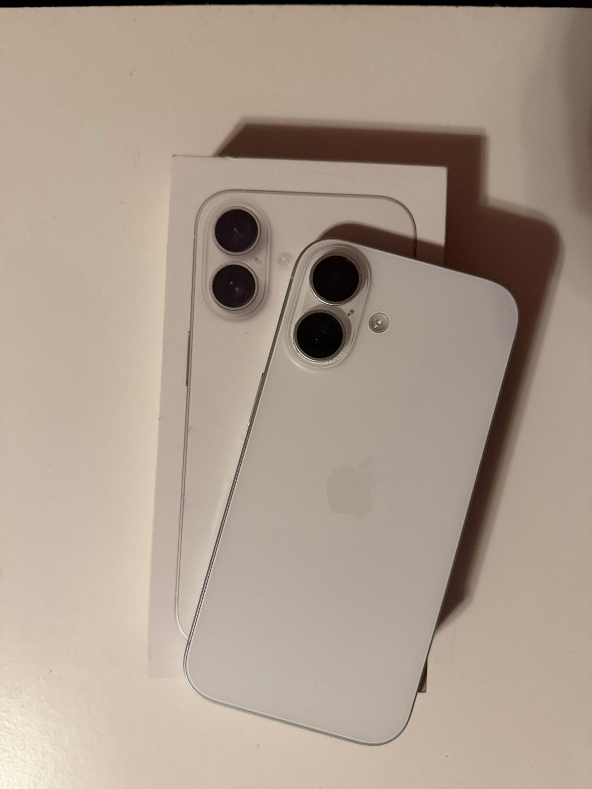 iPhone 16 128GB Wit - Zo goed als nieuw, Ophalen, 128 GB, 89 %, Wit