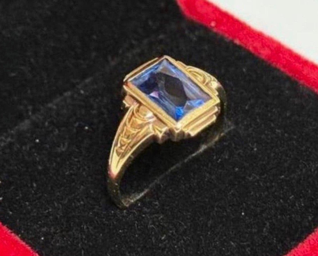 Gouden ring met prachtige lichtblauwe Saffier van 1.83ct!!, Ophalen of Verzenden, 17 tot 18, Met edelsteen, Dame