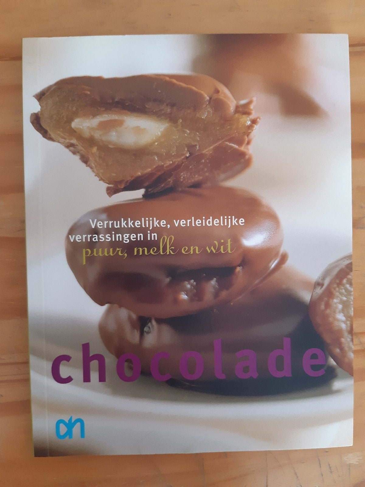 CHOCOLADE,  uitgave van Albert Heijn, Gelezen, Albert Heijn, Ophalen of Verzenden, Taart, Gebak en Desserts