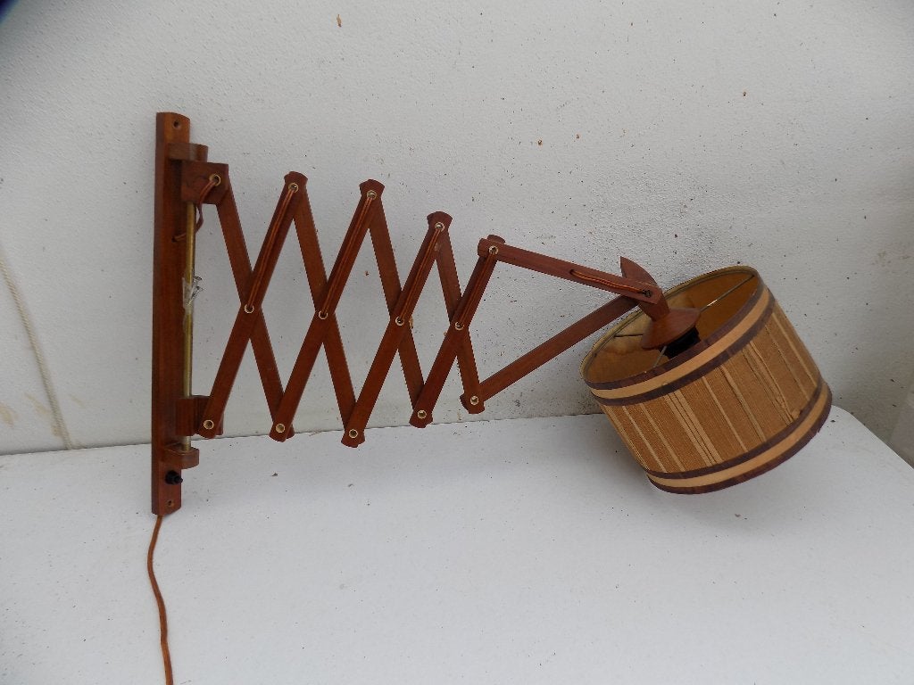 Schaarlamp jaren 60 met royale reach en tijdtyperende kap, Ophalen, Gebruikt, Hout
