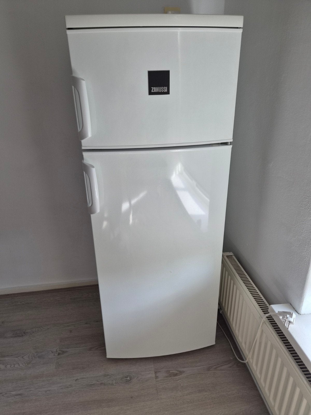 Zanussi Koelkast met Vriezer - Wit, Ophalen, 150 tot 200 liter, Gebruikt, Met aparte vriezer