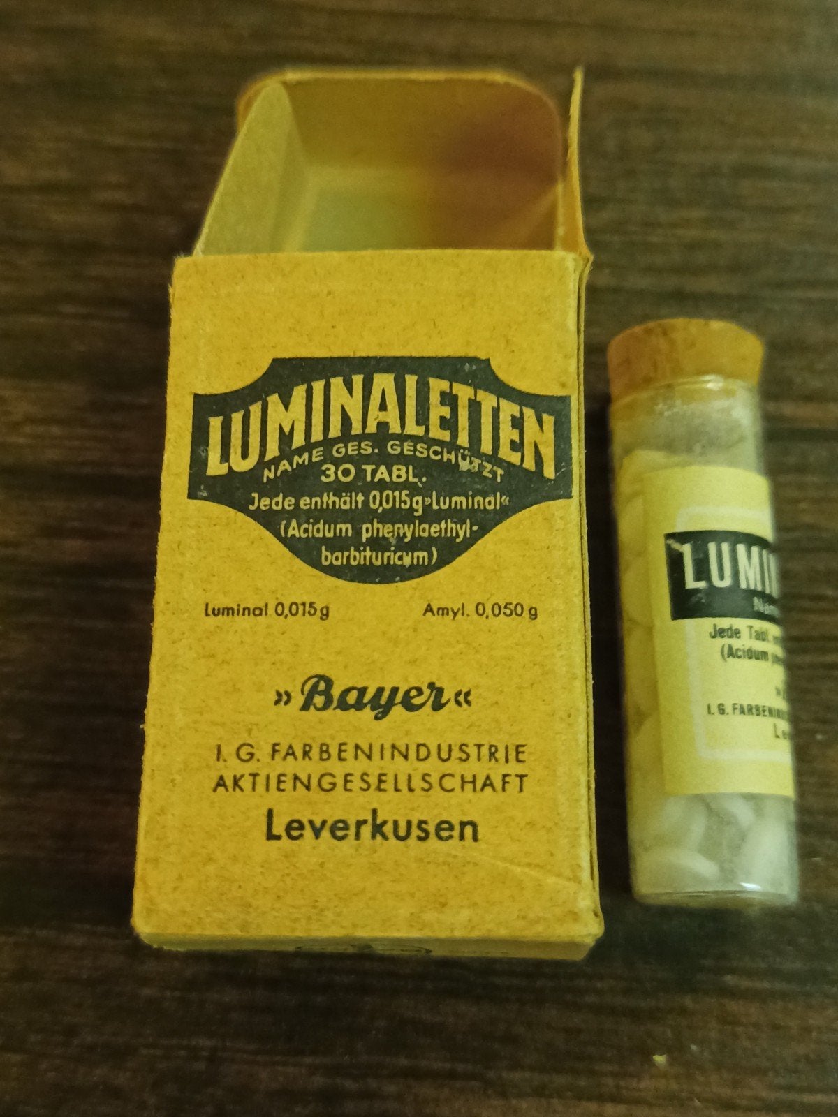 Wehrmacht medisch IG Farben zeer zeldzaam en vol, Ophalen of Verzenden, Duitsland