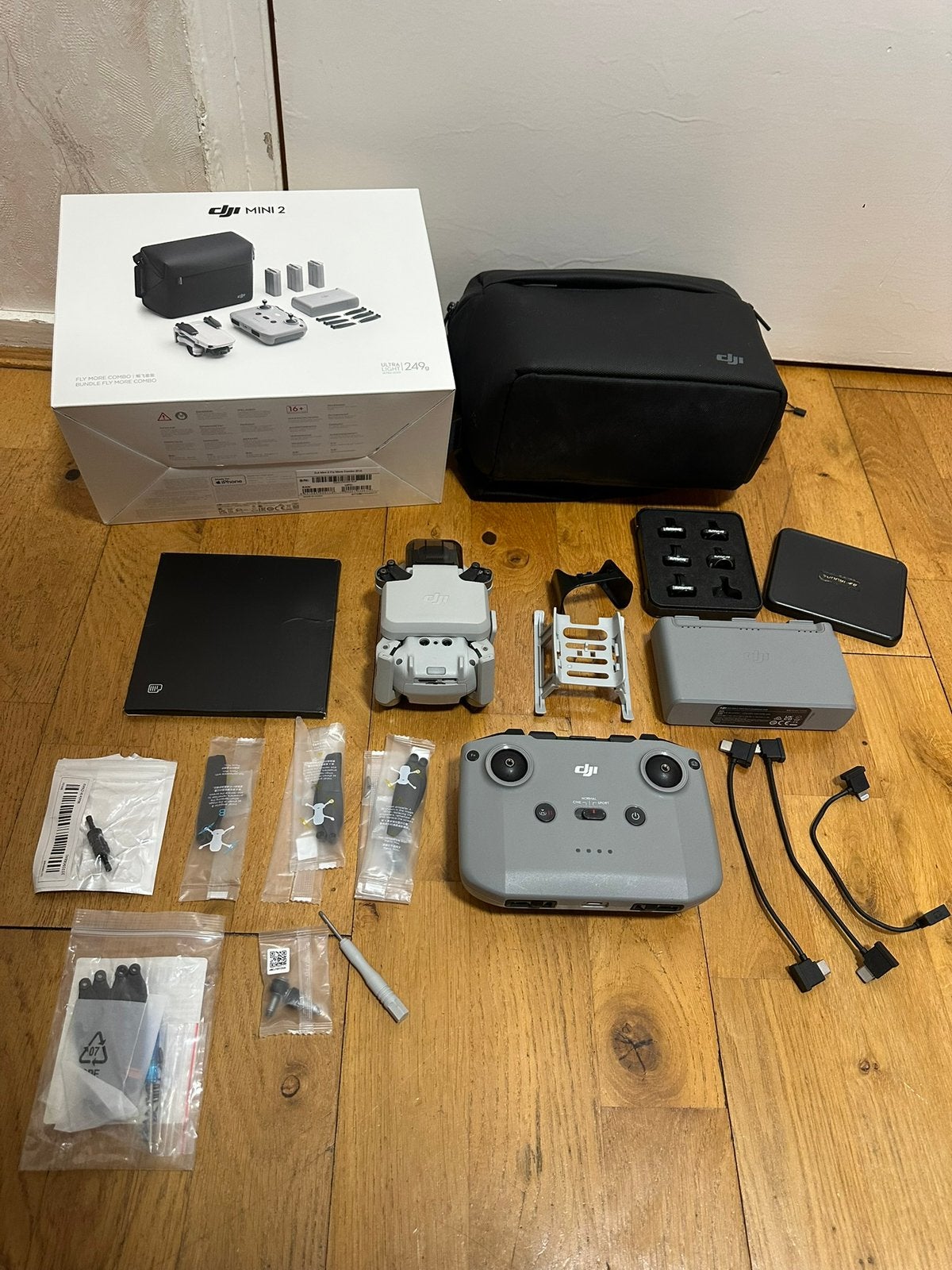 DJI Mini 2 Fly More Combo Incl. OVP & Sunnylife ND-Filters, Ophalen of Verzenden, Zo goed als nieuw