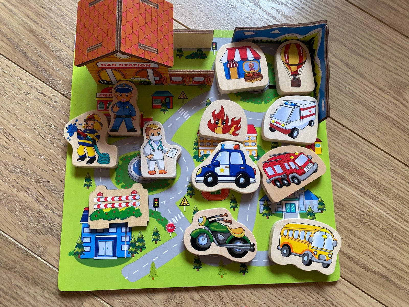 Playtive Junior Houten Dorpje - Build-Your-Own Village, Kinderen en Baby's, Speelgoed | Houten speelgoed, Ophalen of Verzenden