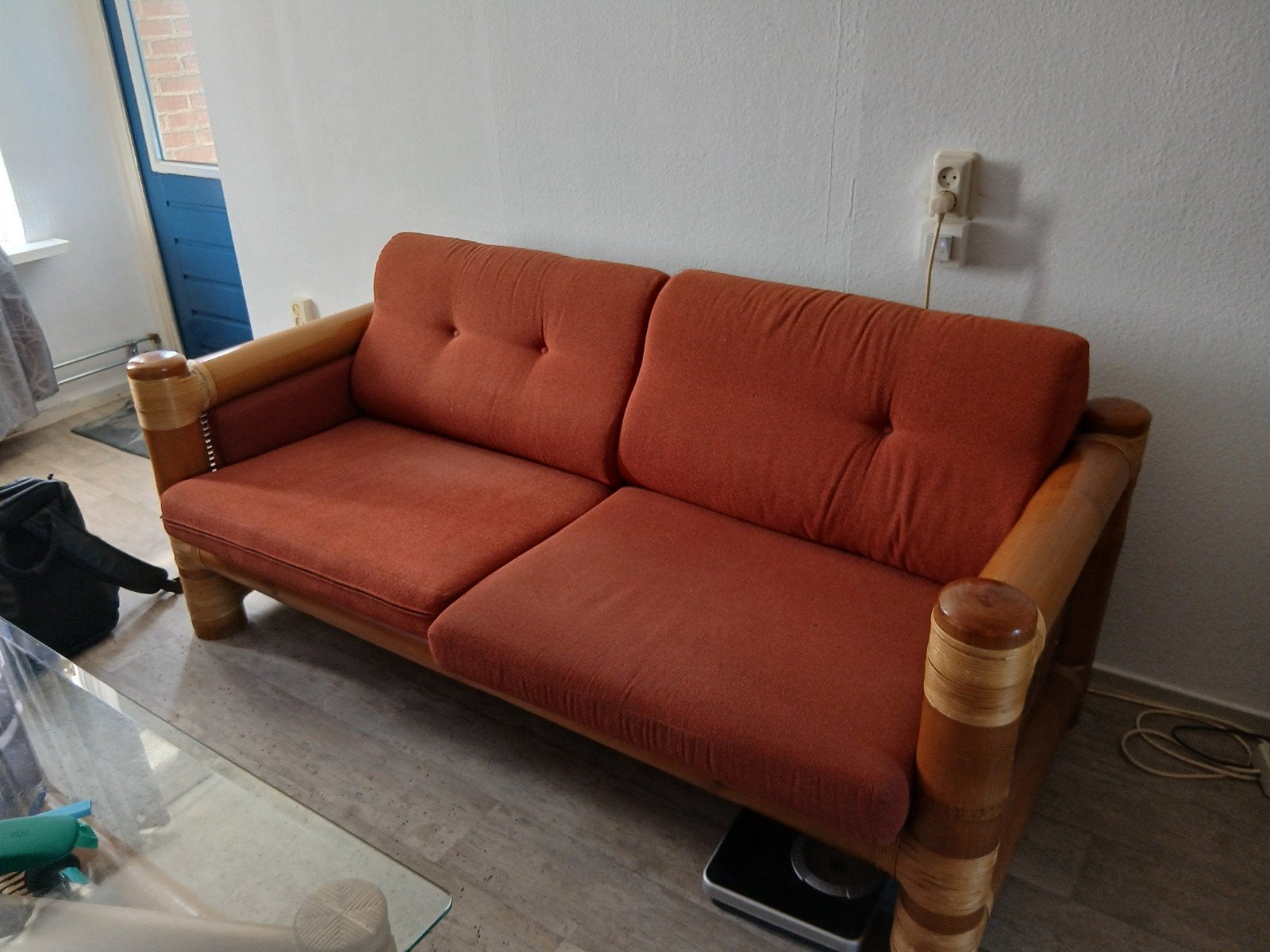 Vintage bamboe bank met oranje kussens, Ophalen, Gebruikt, 150 tot 200 cm, Tweepersoons