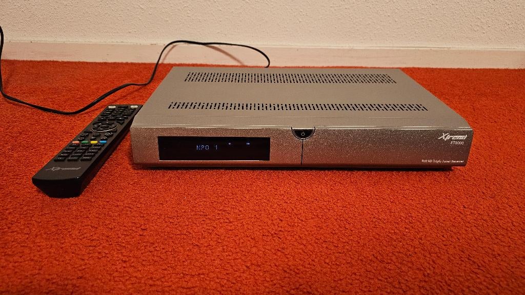 XTrend ET8000 kabel/satelliet tuner, Ophalen of Verzenden, Gebruikt, Decoder