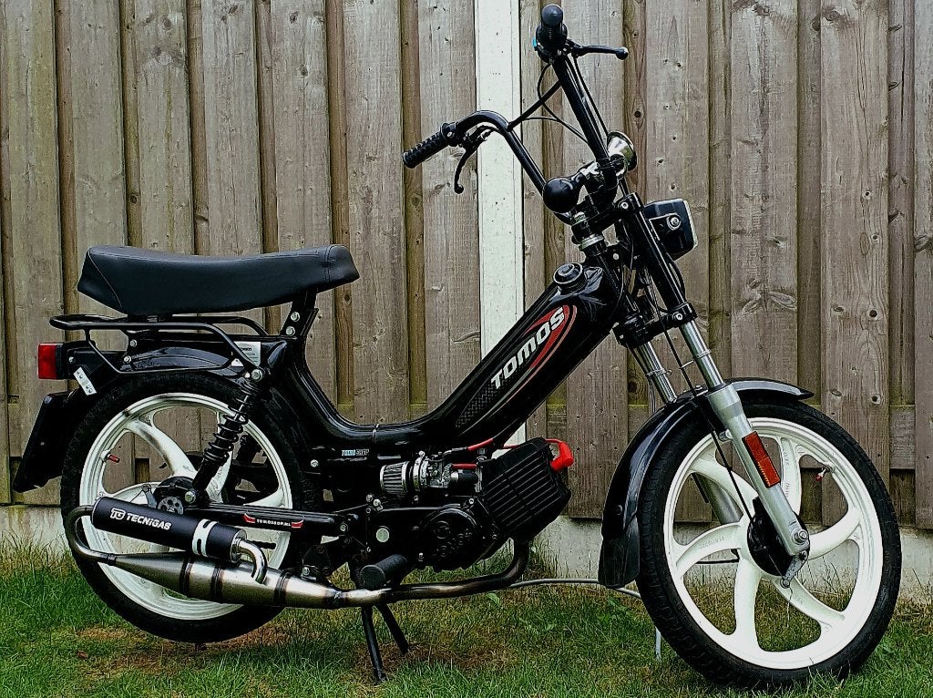 Tomos standaard zo goed als nieuw!, Fietsen en Brommers, Ophalen, Maximaal 45 km/u, Zo goed als nieuw, 2 versnellingen