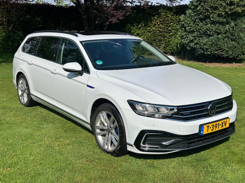 Volkswagen Passat 1.4 TSI Phev 218pk 6-DSG PANO,VIRTUAL,TREK, Euro 5, Zwart, 4 cilinders, Wit