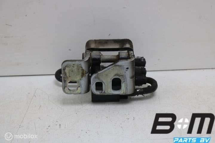 Deurscharnier rechtsachter onder Golf Plus 6 1K4833412Q, Gebruikt