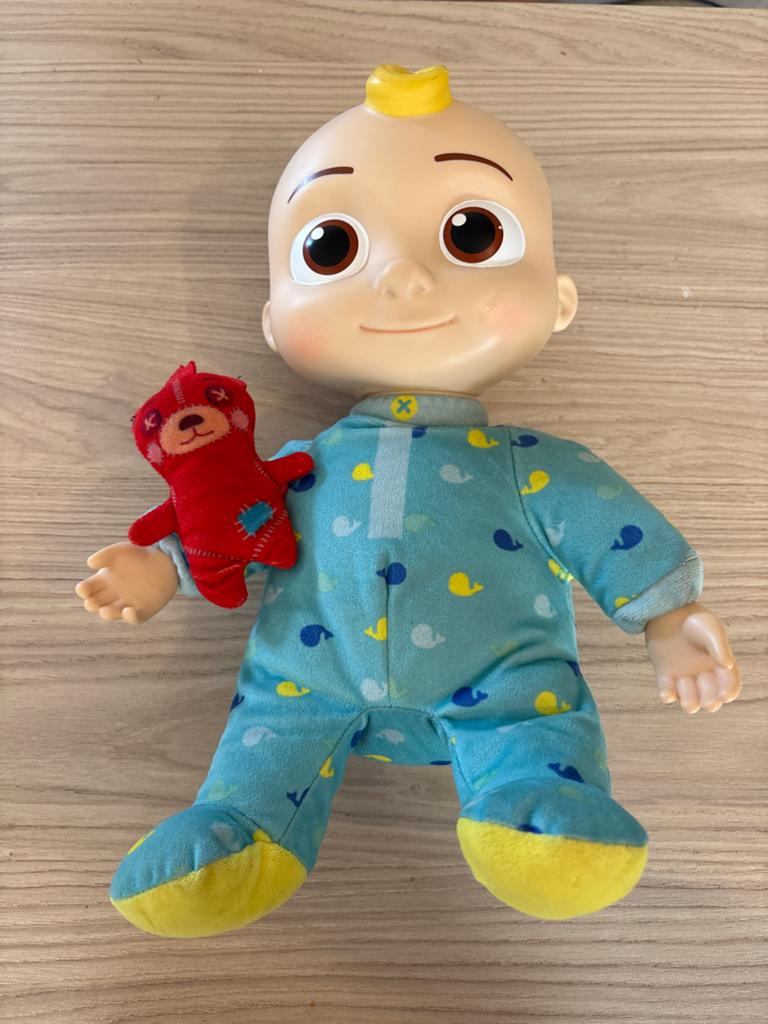 Cocomelon Baby pop met knuffel - Zo goed als nieuw, Ophalen of Verzenden, Zo goed als nieuw, Babypop